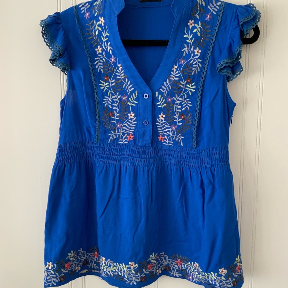 Solaris Ruffled Blue and White Flutter Sleeve Blouse